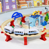 Figurine și accesorii incluse în setul Flippy 96 piese – polițiști, ambulanță, pietoni