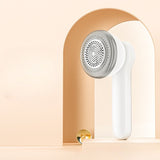 Aparat Pentru Curatat Scame, Par Si Praf, Vivimall, Pentru Diferite Tipuri De Material, Cu Lame Din Otel Inoxidabil, Incarcare Prin USB Type-C, Cu Perie De Curatare si Cablu USB Incluse, Alb, 20 x 8.8 x 8.5 cm - vivimall.ro