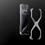 Husă Armor X iPhone 15 impermeabilă, montată pe telefon, vedere laterală dreaptă