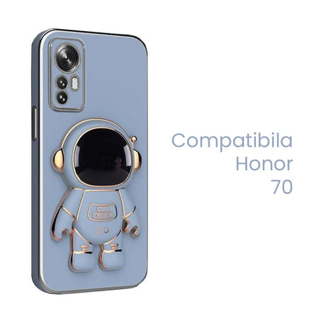 Detaliu relief astronaut husă TPU albastru pentru Honor 70, model 2 în 1 cu suport pliabil