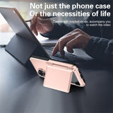 Husă iPhone 17 anti-alunecare Rose Gold montată pe telefon, vedere în mână