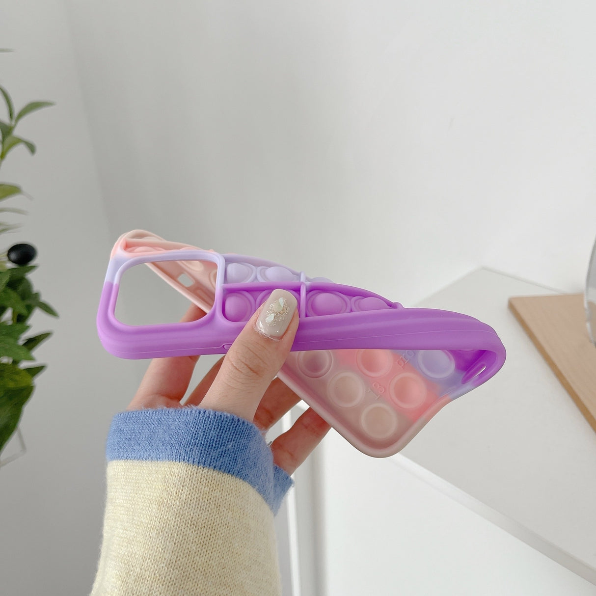 Husa de protectie Flippy Pop It compatibila cu Apple iPhone 13 Pro,Model 2,Multicolor - vivimall.ro