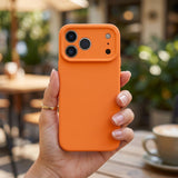 Detaliu interior microfibră anti-zgârieturi husă Flippy iPhone 17 Pro portocalie