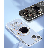 Detaliu suport integrat husă 2in1 albastră pentru iPhone 15, mecanism de susținere