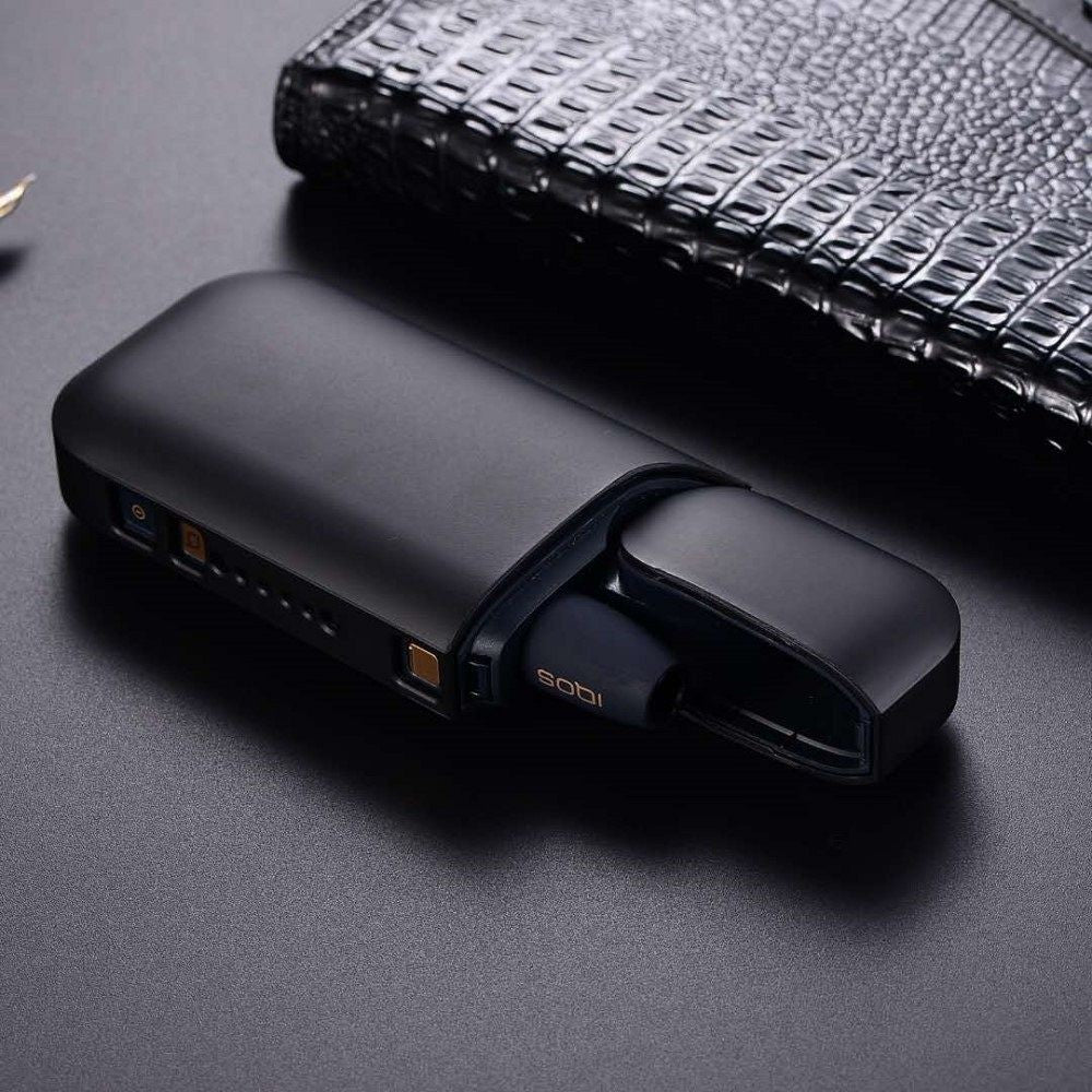 Husă anti-șoc și zgârieturi pentru IQOS 2.4 Plus, plastic PC negru, vedere laterală cu profil compact