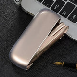 Husă silicon IQOS 3 DUO aplicată pe dispozitiv, acces port încărcare, vedere spate