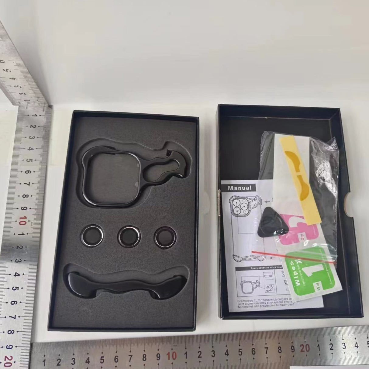 Conținut pachet husă metalică iPhone 15 Pro Max: capac colțuri, protecție cameră, 3 lentile sticlă