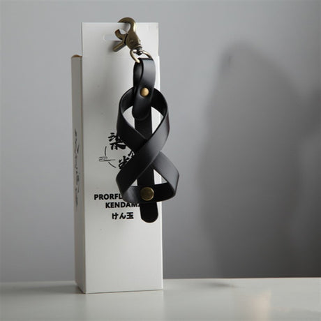 Husa pentru Kendama, Flippy, Husa de Depozitare pentru Kendama, din Piele Ecologica, Catarama cu Agatare pentru Transportare, Breloc 8, 12 x 6 cm, Negru - vivimall.ro