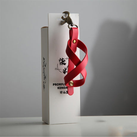 Husa pentru Kendama, Flippy, Husa de Depozitare pentru Kendama, din Piele Ecologica, Catarama cu Agatare pentru Transportare, Breloc 8, 12 x 6 cm, Rosu - vivimall.ro