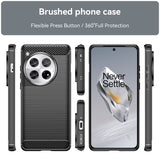 Husă OnePlus 12 cu element carbon, vedere de ansamblu față-spate, culoare negru mat