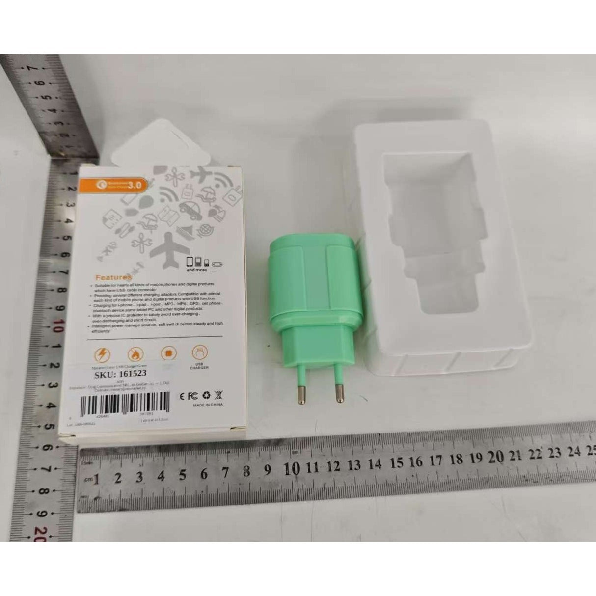 Ambalaj încărcător rapid Vivimall QC3.0 Verde, dimensiuni 16x8x2 cm, greutate 60 g