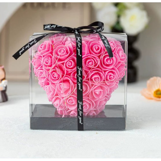 Inima din flori, Trandafiri de spuma, roz, 15x15x9 cm, Cutie 16x10x15 cm - vivimall.ro