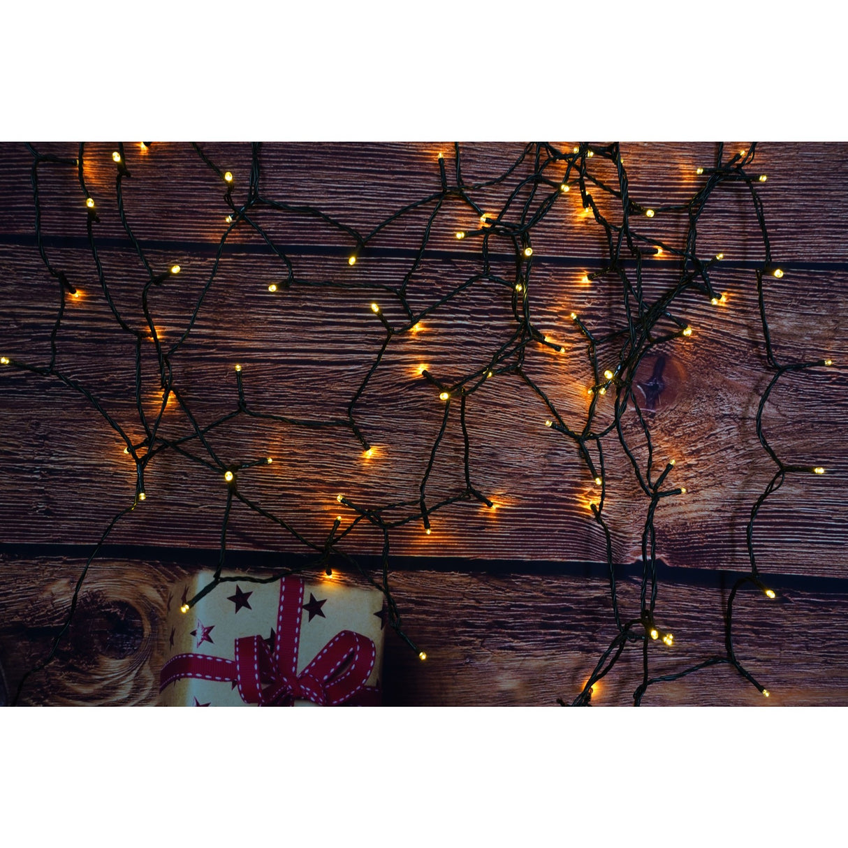 Instalatie Craciun, 12 metri, 100 de LED-uri, alb cald, cu energie solara, fir de cupru, liniar, interior/exterior, Vivimall - vivimall.ro