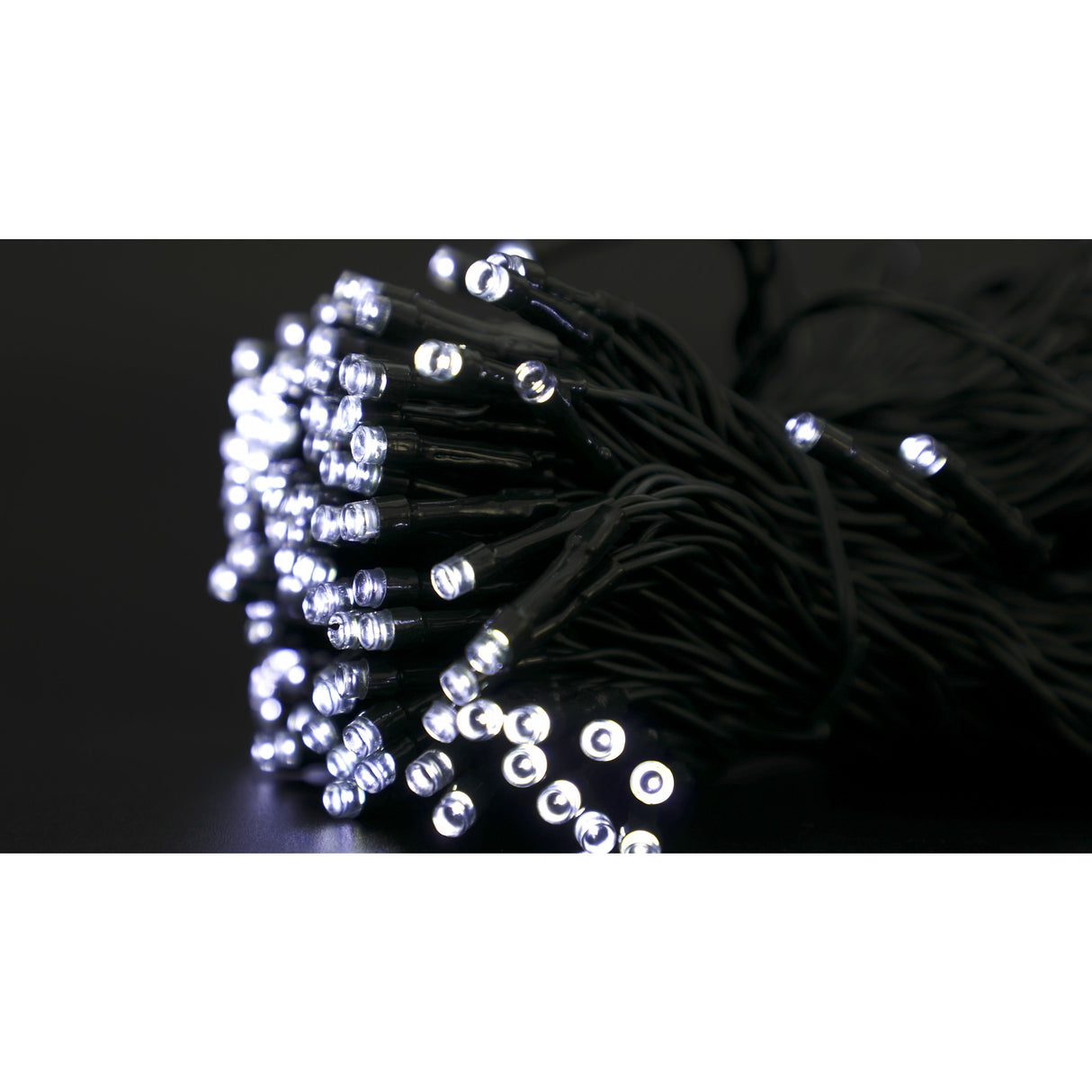 Instalatie Craciun, 20 metri, 200 de LED-uri, Alb Rece, cu energie solara, fir de cupru, liniar, interior/exterior, Vivimall - vivimall.ro