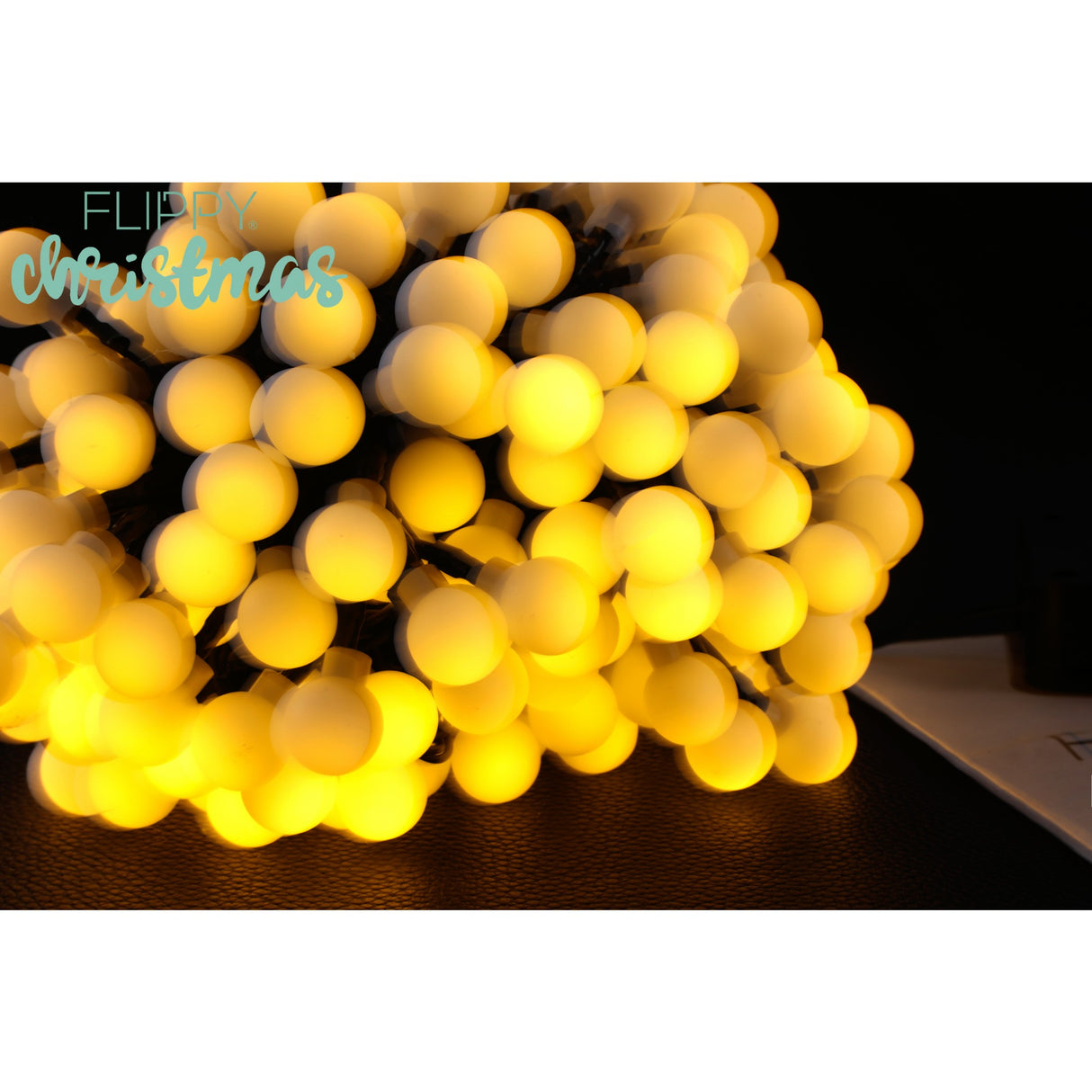 Instalatie Craciun, 22 metri, 200 de LED-uri cu ornament tip Bulb, 8 jocuri de lumini alb cald, cu energie solara, liniar, interior/exterior, Vivimall - vivimall.ro