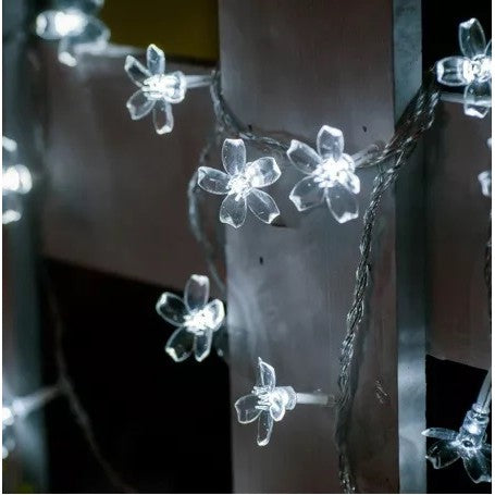 Instalatie Craciun, 6.5 metri, 30 Becuri LED tip Flori de cires, pentru exterior cu incarcare solara, Alb rece, Vivimall - vivimall.ro