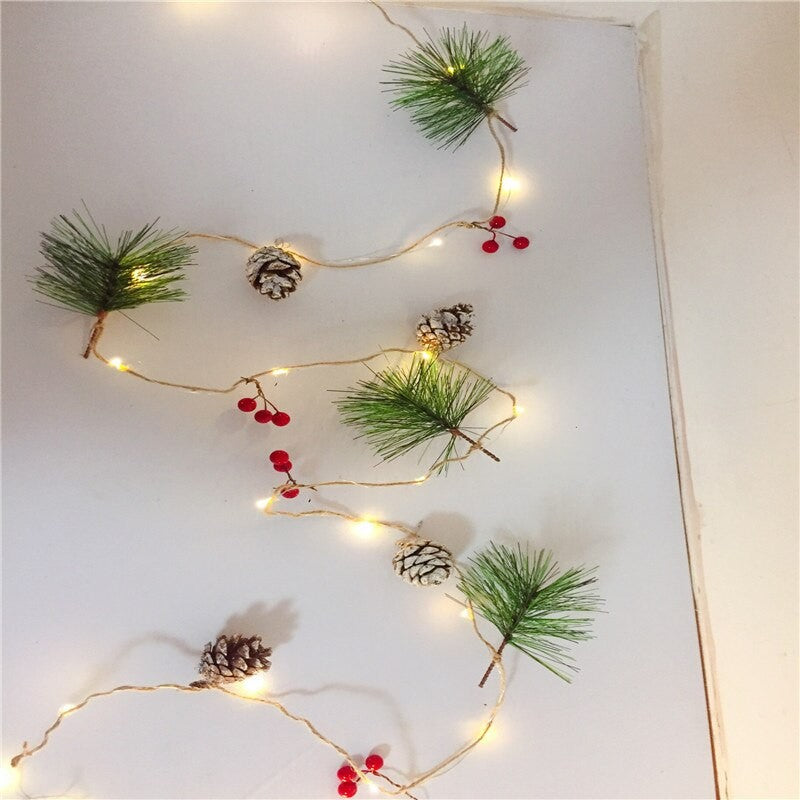 Instalatie Craciun cu baterii, 2 metri, 20 LED-uri tip ace si conuri de pin simple, Alb Cald, Vivimall - vivimall.ro