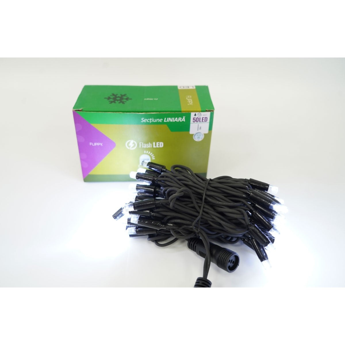 Instalatie Craciun Profesionala de Exterior IP65, 181 m, 1810 Led-uri Mari ,Liniara, Alb rece, Interconectabila, Prelungitor 1.5 m inclus, Fir Negru, Vivimall - vivimall.ro