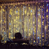 Instalatie Craciun Profesionala de Exterior IP65, Tip Perdea, 4m x 5m, 2000 Led-uri Mari, Alb cald, cu flash, Alimentator si prelungitor 6,5 m, Interconectabila, Fir negru, Vivimall - vivimall.ro