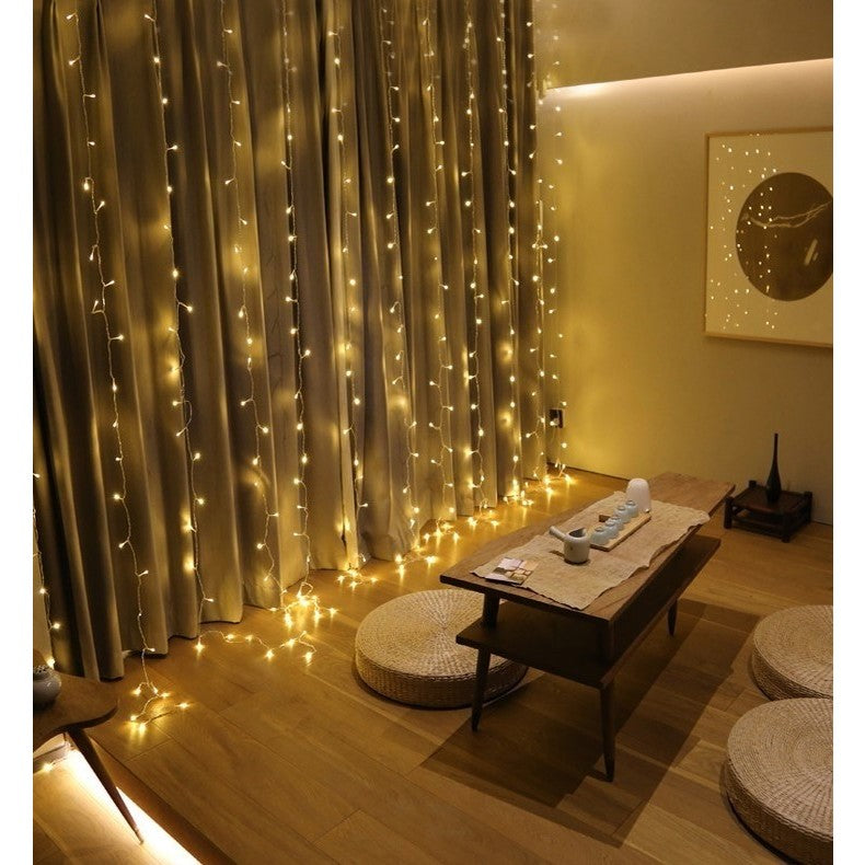 Instalatie Craciun, Tip Perdea, IP44, 4 m x 2 m, 480 LED-uri, Alb cald, 8 jocuri de lumini, 31V, IP44, Ghirlanda luminoasa, Interconectabila, Prelungitor 3 m inclus, Fir transparent, Interior/ Exterior, Flippy - vivimall.ro