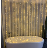 Instalatie Craciun, Tip Perdea, IP44, 4 m x 2 m, 480 LED-uri, Alb cald, 8 jocuri de lumini, 31V, IP44, Ghirlanda luminoasa, Interconectabila, Prelungitor 3 m inclus, Fir transparent, Interior/ Exterior, Flippy - vivimall.ro