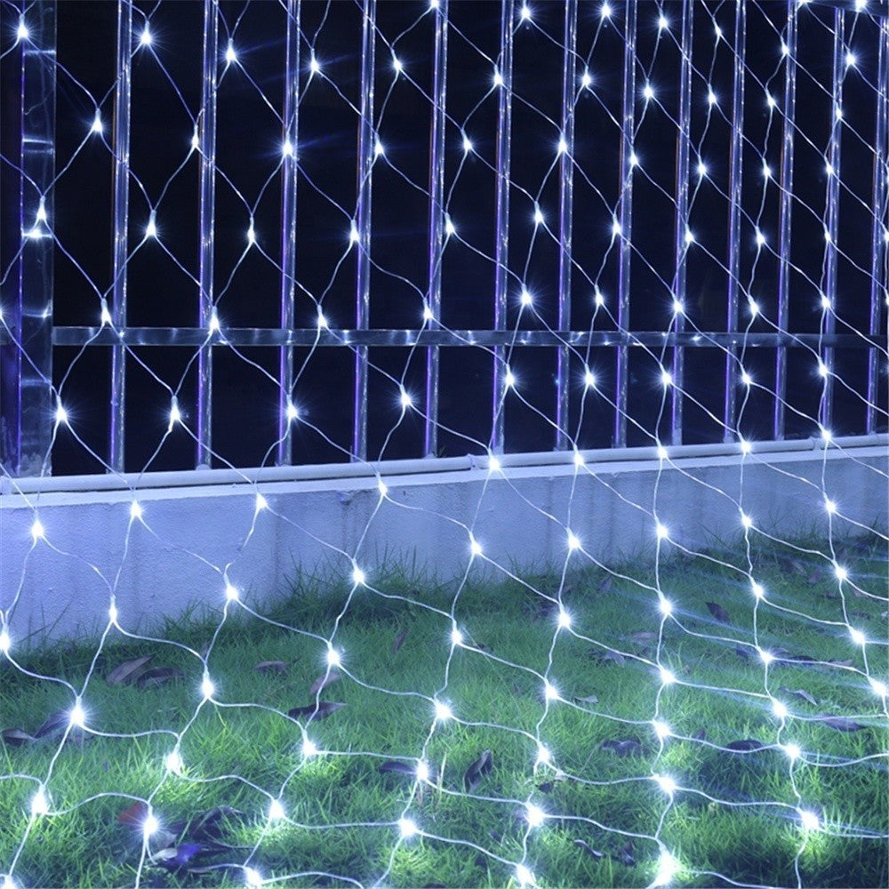 Instalatie Craciun, Tip Plasa, IP 44, 16 x 1 m, 640 LED-uri, Alb rece, 8 jocuri de lumini, Transformator cu telecomanda, Interconectabila, Prelungitor 5 m inclus, Fir transparent, Vivimall - vivimall.ro