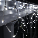 Instalatie Craciun Turturi, Ip44, 10 M, 132 Led-Uri,Perdea Franjurata, Rece, 8 Jocuri De Lumini, Transformator 31 V, Putere 9 W, Interconectabila, Interior/Exterior, Prelungitor 3 M Inclus, Fir