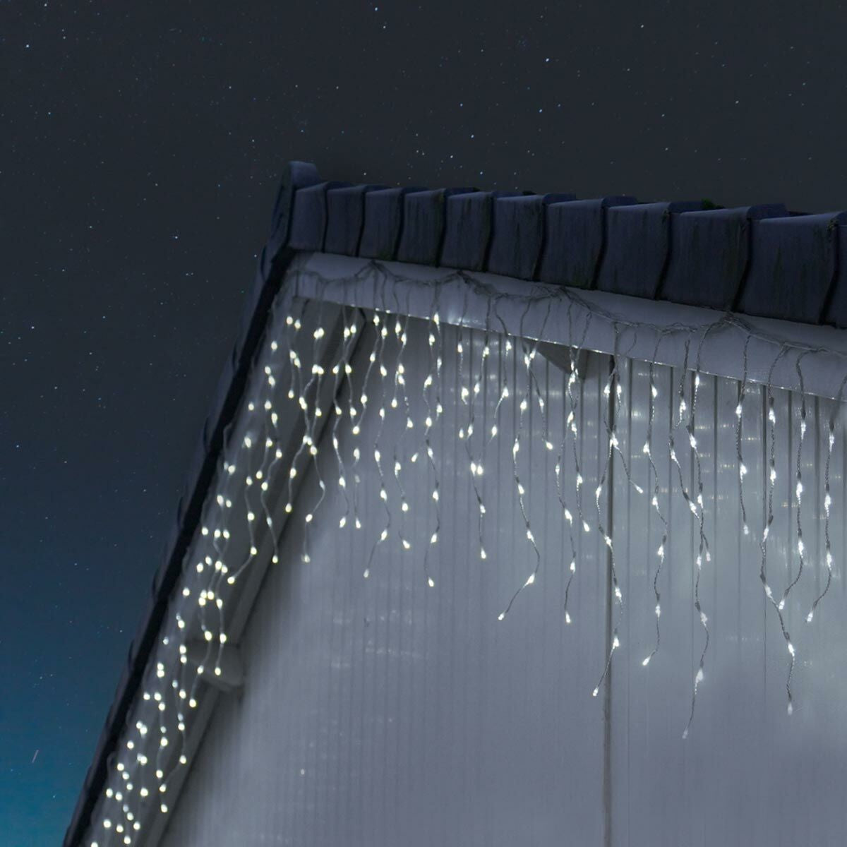 Instalatie Craciun Yoto, Tip Franjuri/Turturi, 12 m, 300 LED-uri, Prelungitor 1.5 m, 8 Jocuri de Lumini, Interconectabila, Conectare la Retea, Fir transparent, Interior/Exterior, Alb Rece - vivimall.ro