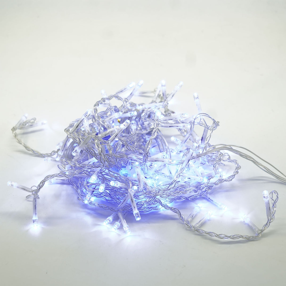 Instalatie Craciun Yoto, Tip Franjuri/Turturi, 4 M, 120 Led-Uri, Prelungitor 1.5 M, 8 Jocuri De Lumini, Interconectabila, Conectare La Retea, Fir, Interior/Exterior, Albastru - vivimall.ro