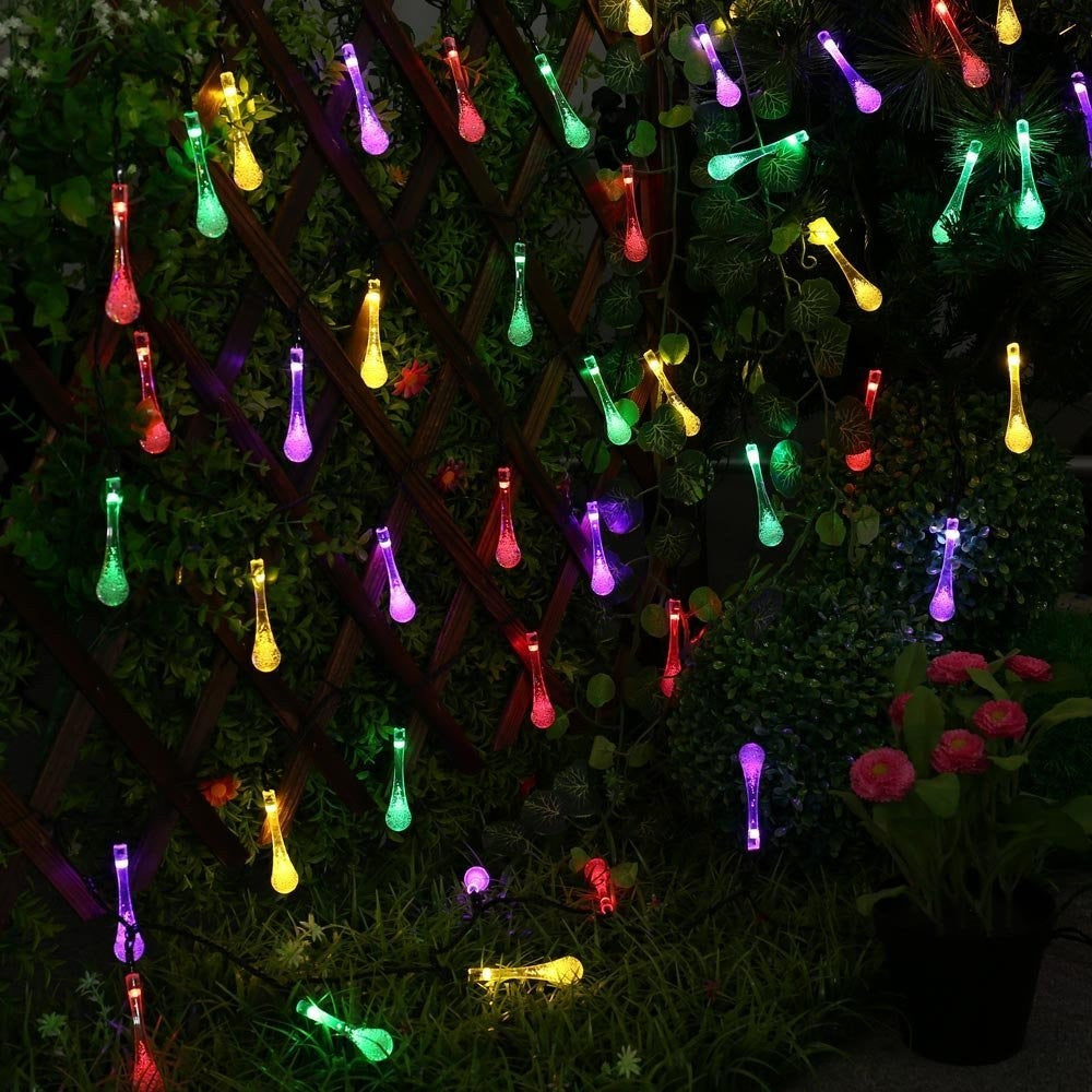Instalatie Solara 4 M, 28 Led-Uri Cu Ornament Tip Picatura De Apa, Liniara, 600 Mah, Fir Negru, Interior, Exterior - vivimall.ro