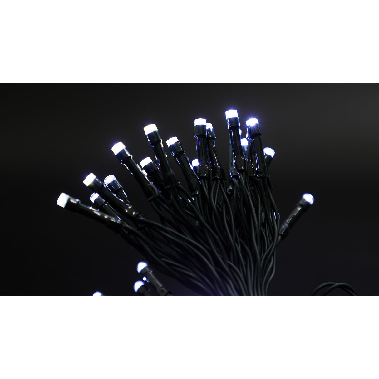 Instalatie De Craciun Cu Baterii Tip Liniar, 2 Jocuri De Lumini, Fir 5 M 50 Led -Uri, Alb Rece