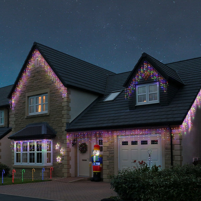 Instalatie de Craciun, Vivimall®, Tip Turturi, Sectiune 5 m, 143 LED-uri, 8 Jocuri de Lumini, Fir Negru, Lumina Multicolora, IP44, Interconectabila - vivimall.ro