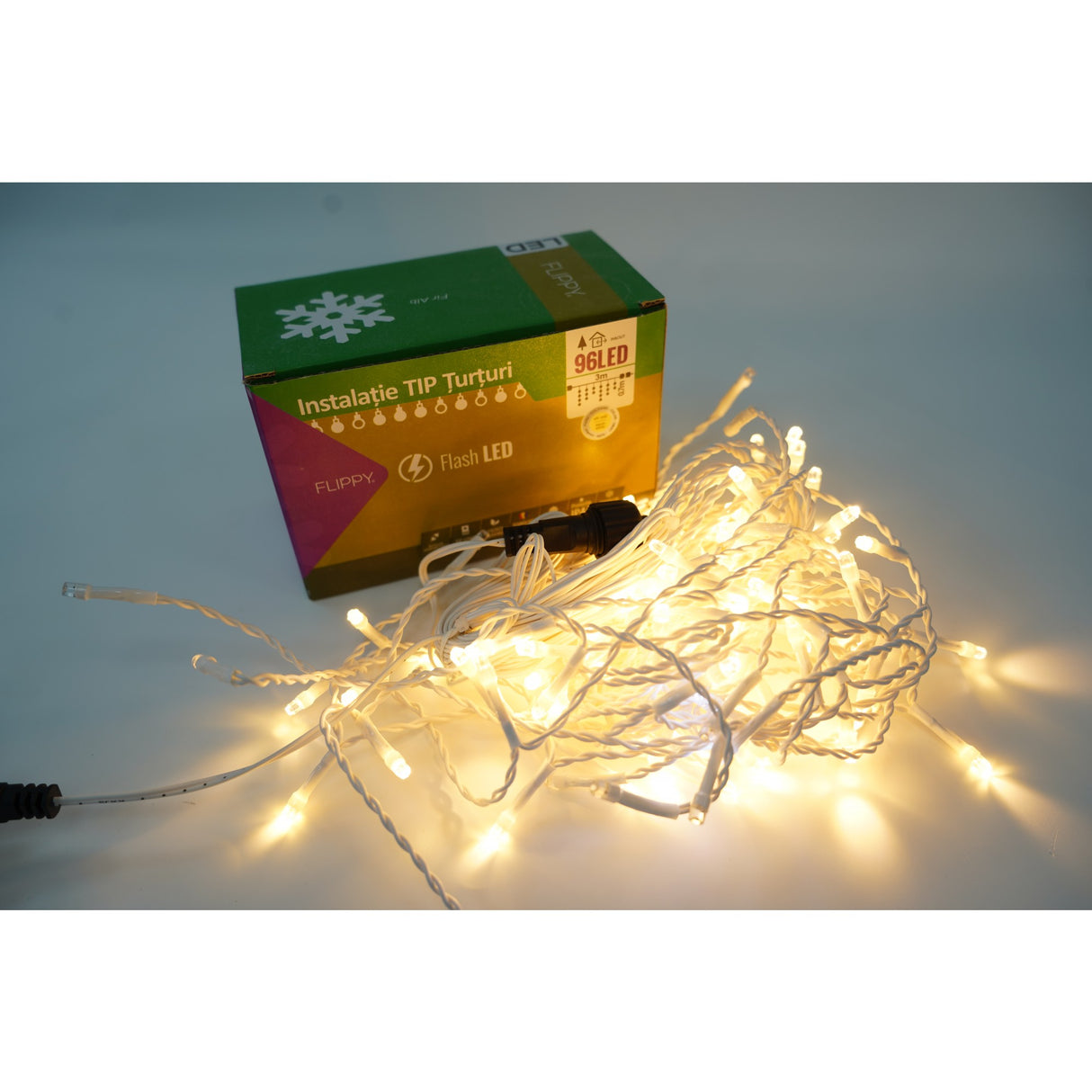 Conector interconectabil instalație turturi Flippy 96 LED-uri, tensiune 31V, detaliu tehnic