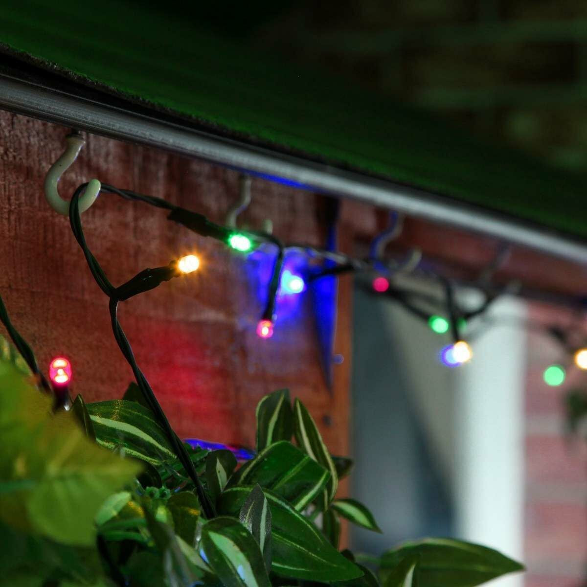 Instalatie De Craciun Liniara Yoto, 17 M, Din Care 1 M Cablu Priza 220V, 200 Led, 8 Jocuri De Lumini, Controler, Fir Negru - vivimall.ro