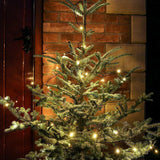 Instalatie de Craciun liniara Yoto, 24 m, din care 1 m cablu priza 220V, 300 LED, 8 jocuri de lumini, controler, fir negru, alb cald