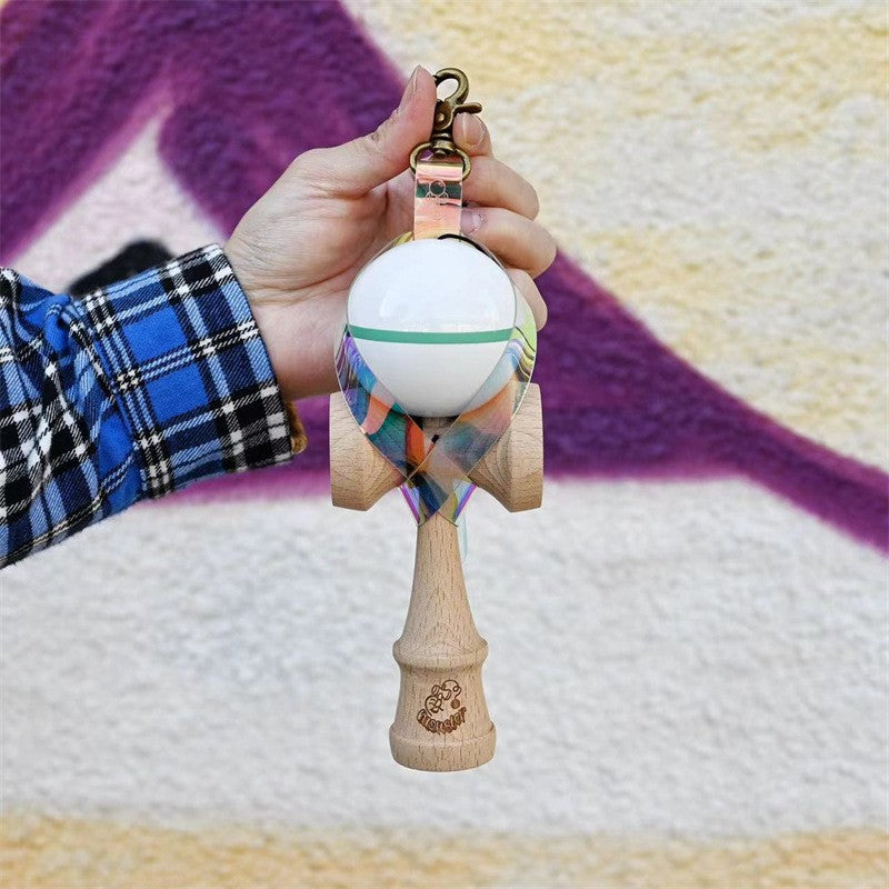 Husa pentru Kendama, Flippy, Husa de Depozitare pentru Kendama, din PVC rezistent, Catarama cu Agatare pentru Transportare, Forma Breloc 8, 12 x 6 cm, Magic Multicolor - vivimall.ro