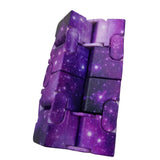 Jucarie Interactiva Antistres cu Miscari Infinite, Cub Magic, 3 ani, 4x4x4cm, Violet - vivimall.ro
