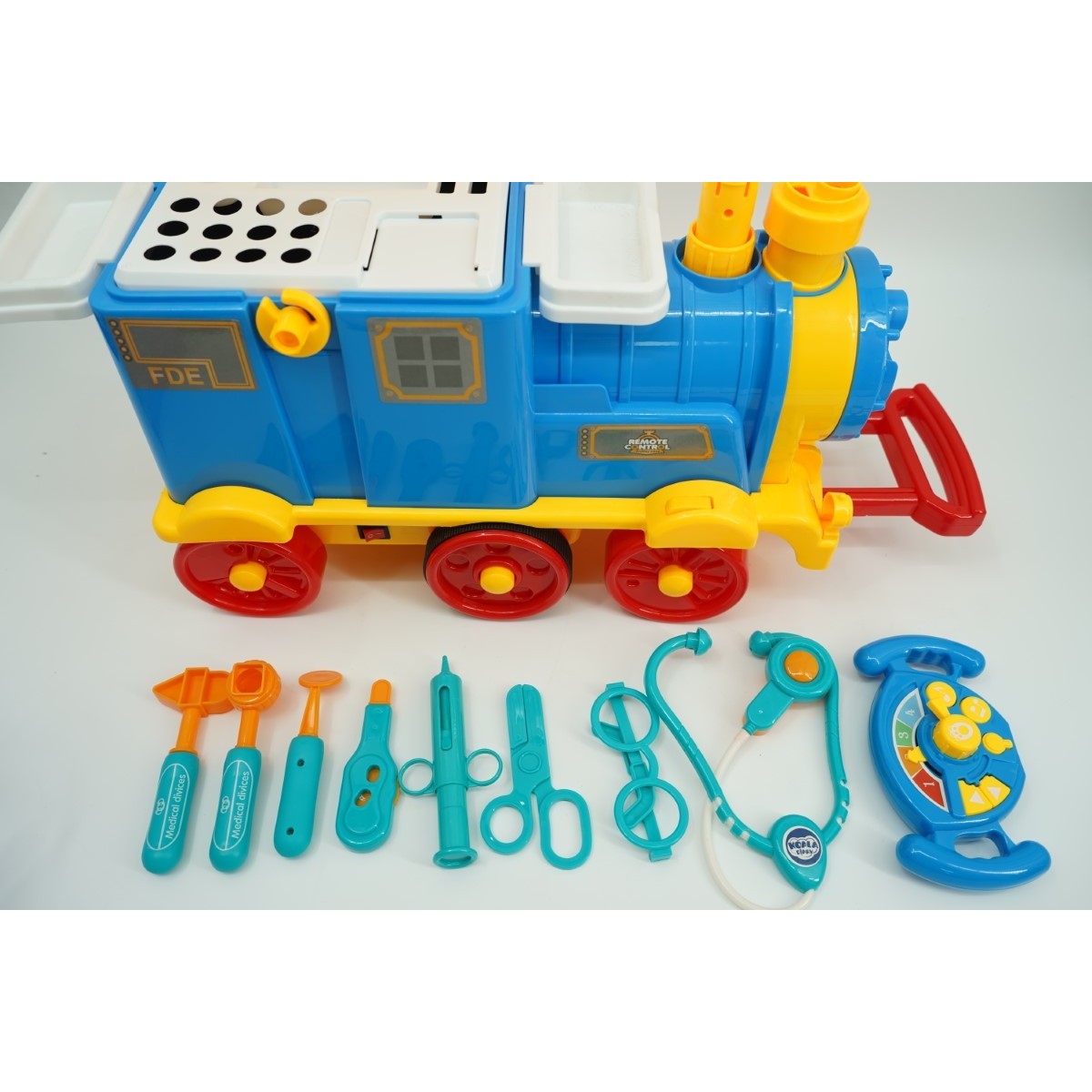 Jucarie Locomotiva Cu Telecomanda Si Set Prim Ajutor