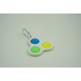 Jucarie Senzoriala Antistres, Simple Dimple, Tip Breloc, Triunghi, 8 Cm, Alb