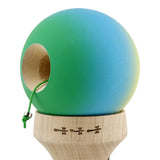 Kendama X Originala, Profesionala, Vivimall, Cupe Mari KING SIZE V3, Rubber Grip, Gaura in Baza, Rulment Metalic, din lemn 18 cm, Ata 55 cm, Gradient Galben/Albastru/Verde - vivimall.ro