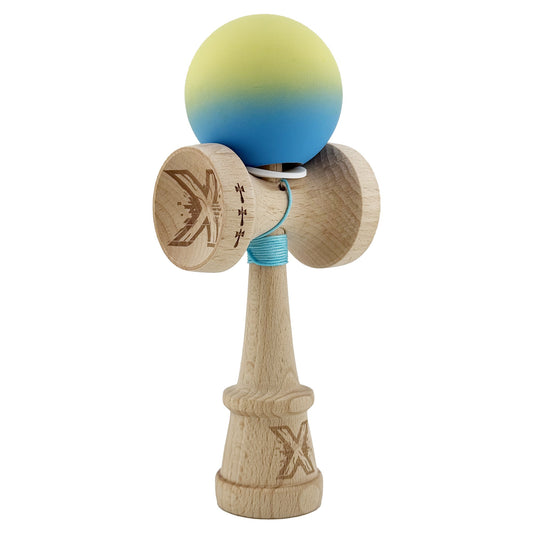 Kendama X Originala, Profesionala, Vivimall, Cupe Mari KING SIZE V3, Rubber Grip, Gaura in Baza, Rulment Metalic, din lemn 18 cm, Ata 55 cm, Gradient Galben/Albastru deschis - vivimall.ro