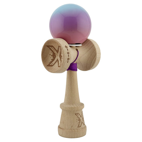 Kendama X Originala, Profesionala, Flippy, Super Sticky cu Cupe Mari KING SIZE V3, Gaura in Baza, Rulment Metalic, din lemn 18 cm, Ata 62/65 cm, Gradient Albastru/Mov/Roz - vivimall.ro