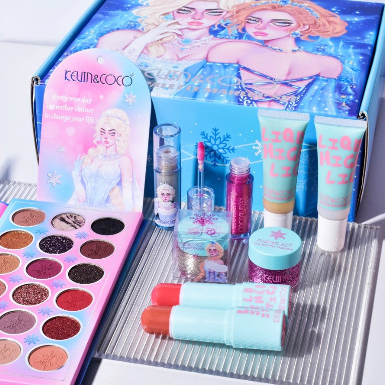 Set de Machiaj Kevin&Coco, 30 de Culori, Farduri de Pleoape, Iluminatoare Lichide, Lip Gloss-uri, Blush, Glitter, Model Regina Ghetii, 24.5x21.2x8.7 cm, Multicolor - vivimall.ro