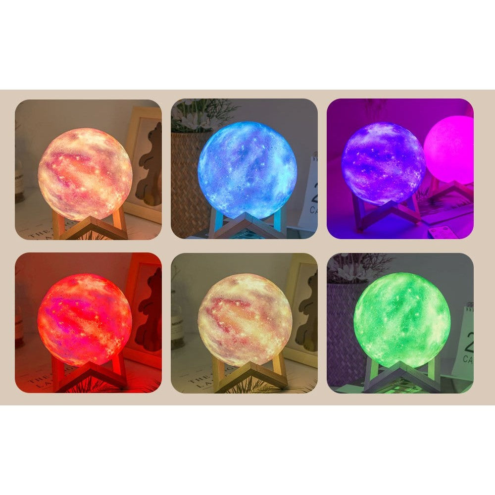 Lampa De Veghe Cu Telecomanda In Forma De Luna Cu Stele 3D Moon Light 7 Culori, Alimentare Baterii, Stand Din Lemn Inclus, 15 Cm