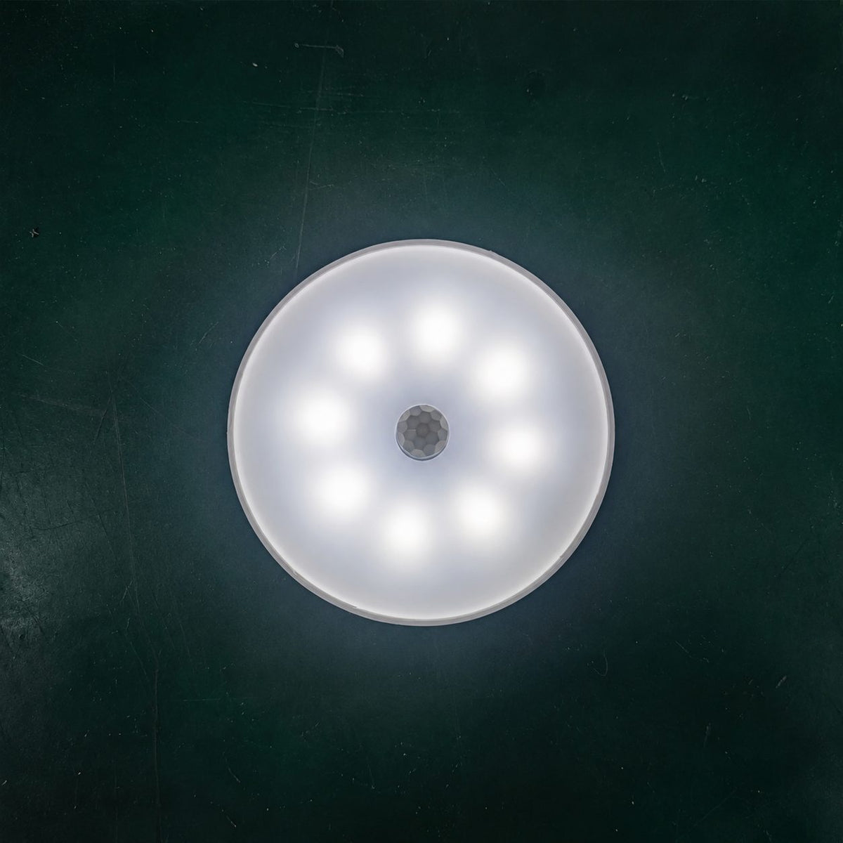 Lampa de Veghe LED, Flippy, cu Senzor de Miscare, 2 Moduri de Iluminare, Lumina Alba Rece, Acumulator 300 mAh, Incarcare USB, 0.6 W, Design Rotund, 8.5 x 2.3 cm, Alb
