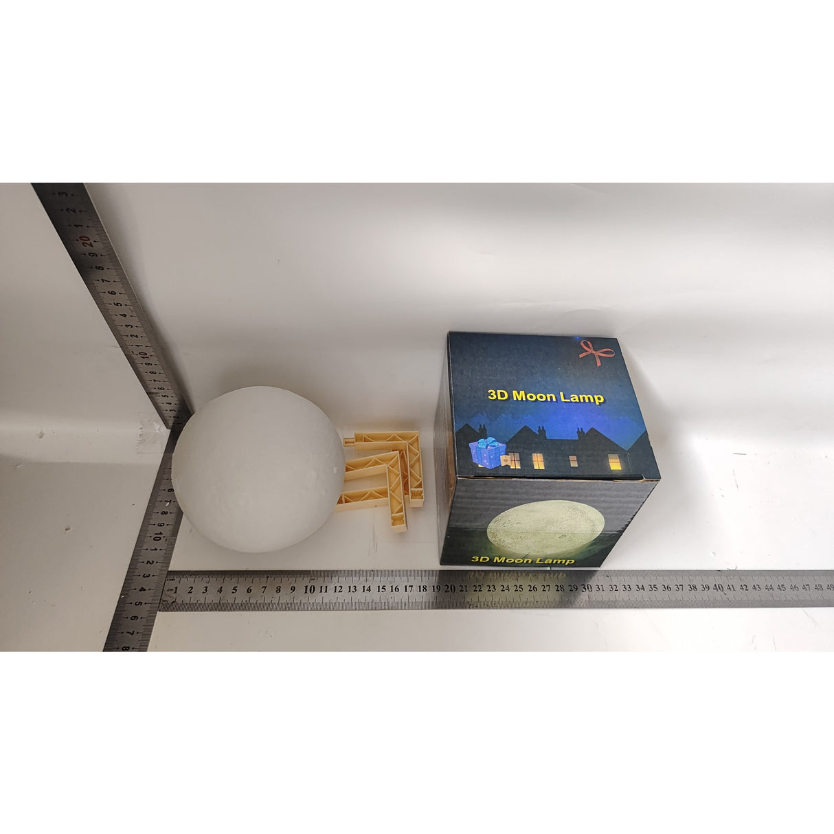 Lampa De Veghe Luna 3D Moon Light, Lumina Led, Alimentare Baterii, Fara Acumulator, Stand Din Plastic Inclus, 12 Cm