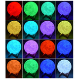 Lampa De Veghe Luna 3D Moon Light, Lumina A Cu Led, 7 Culori, Schimbare Culoare Prin Atingere, Alimentare Baterii, Fara Acumulator, Stand Din Plastic Inclus, 18 Cm