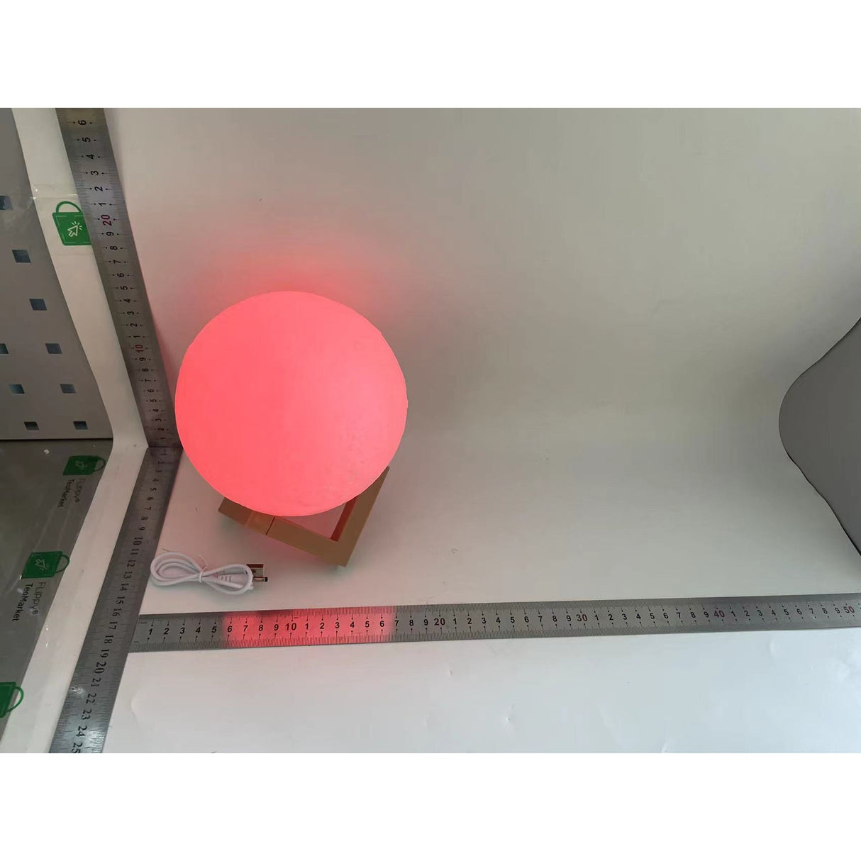 Lampa De Veghe Luna 3D Moon Light, Lumina A Cu Led, 7 Culori,Schimbare Culoare Prin Atingere,, Alimentare Baterii, Fara Acumulator, Stand Din Plastic Inclus, 15 Cm