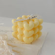 Lumanare Parfumata Decorativa, Vivimall, Model Abstract Cub din Inimioare, Lumanare pentru Diferite Ocazii, 6 x 5.5 cm, Aroma de Musetel, Galben - vivimall.ro