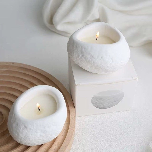 Lumanare Parfumata, Vivimall, Model Abstract, Aromat Roua Padurii, din Ceara de Soia, 8 x 5.5 x 6 cm, Alb - vivimall.ro
